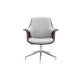 **Moderne bureaustoel met rotatieve basis en comfortabele kussens**